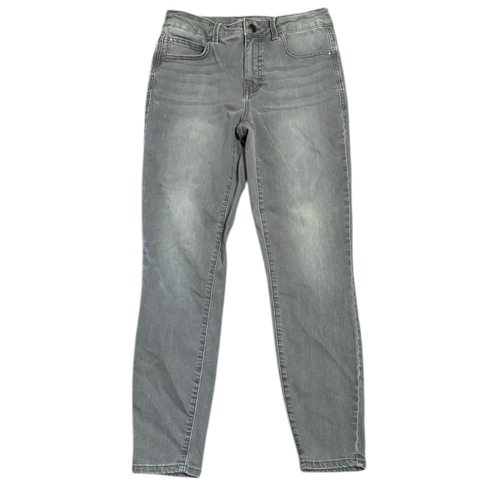 MAURICES everflex high rise grey faded wash skinny jeans